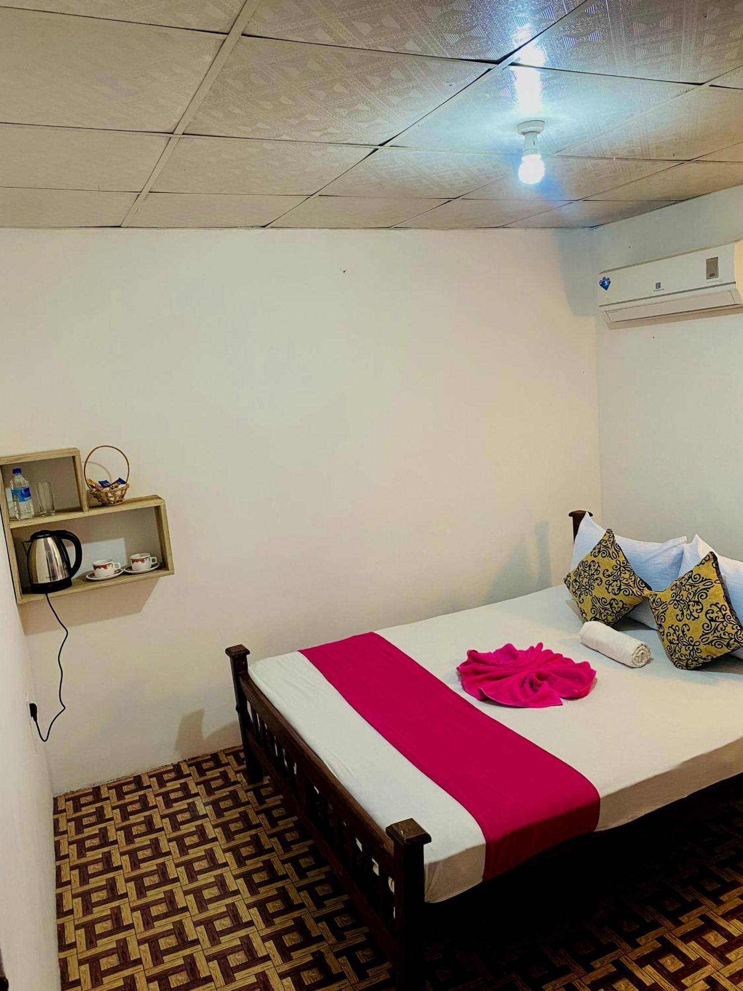 Sigiri Lakshan Home Stay Сигирия Экстерьер фото